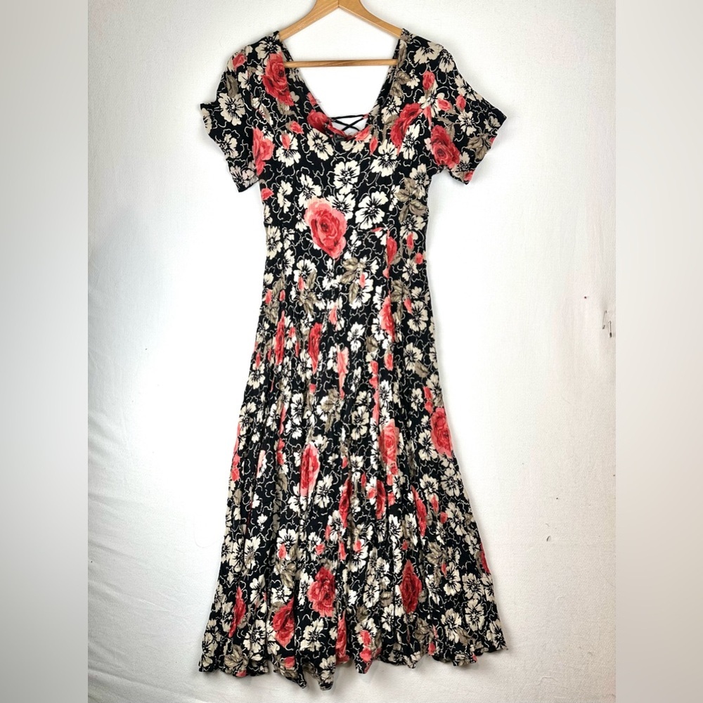 Nostalgia Vintage 90's Crinkle Lace Back Floral Maxi Dress  Witchy Whimsigoth